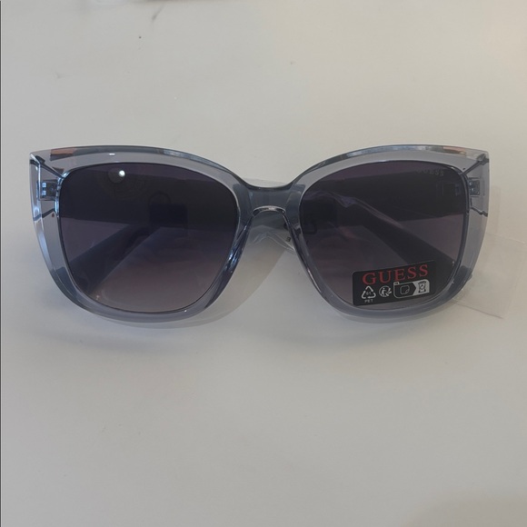 New Guess GO00051 84W Crystal Blue Gradient sunglasses - Picture 8 of 8